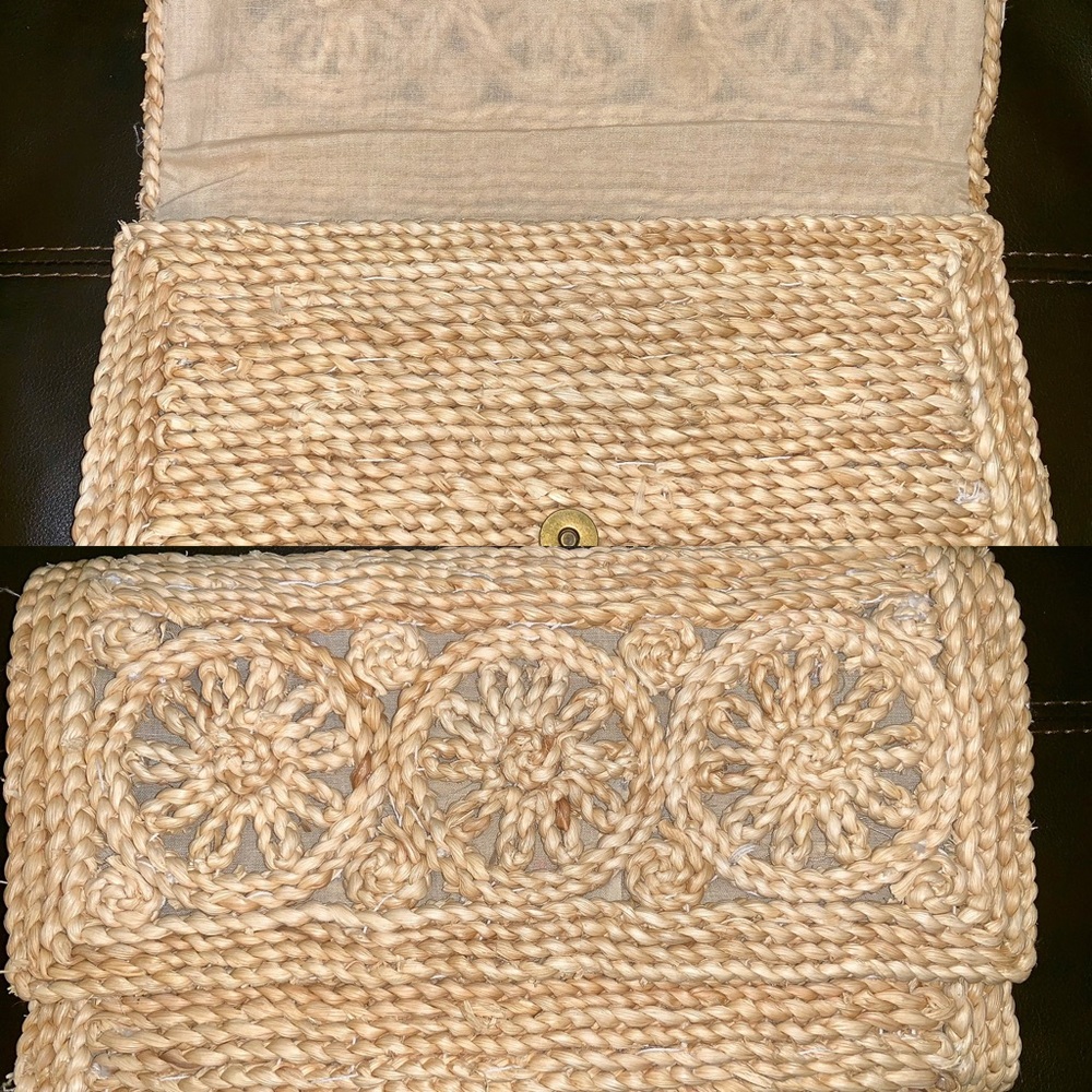 Atmosphere Straw clutch